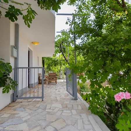 Lea Villa *