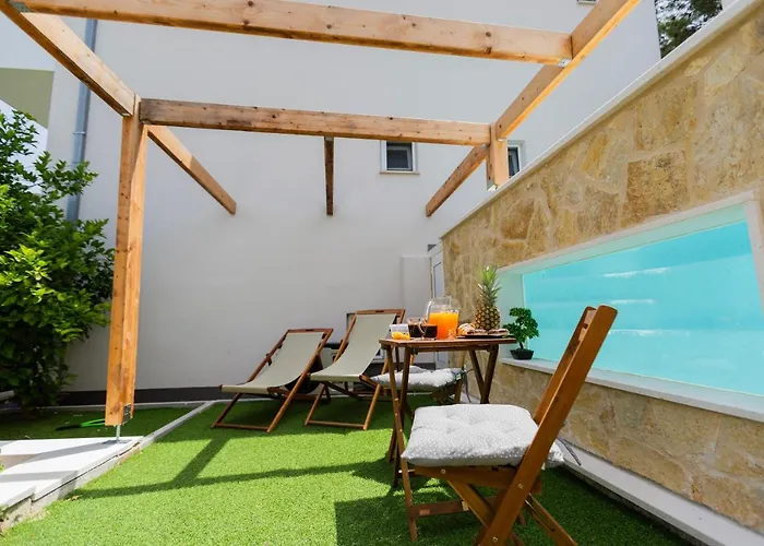 Lea Villa